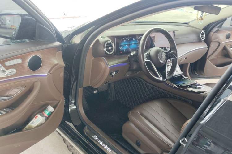 Used Mercedes-Benz E-Class 2023 Updated E 300 L Fashion Edition Driver Seat