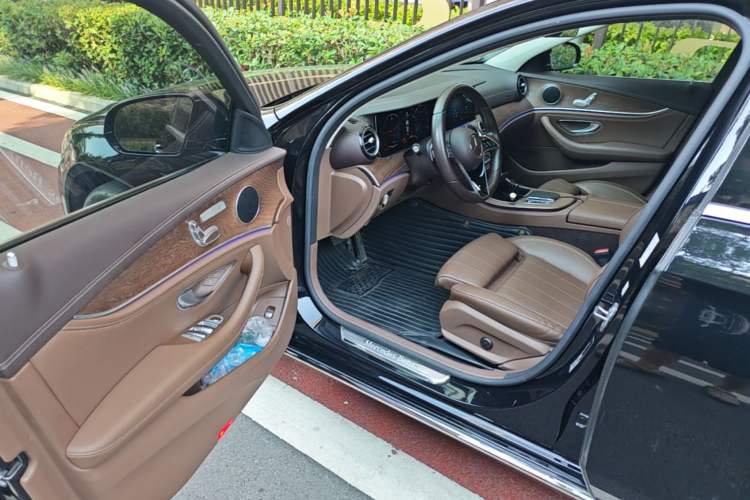 Used Mercedes-Benz E-Class 2023 E 260 L Sport Edition Driver Seat