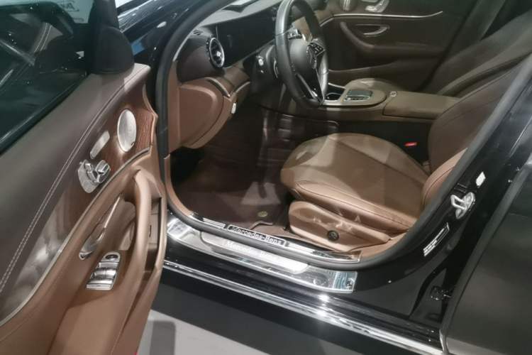 Used Mercedes-Benz E-Class 2023 E 300 L Sport Luxury Edition Driver Seat