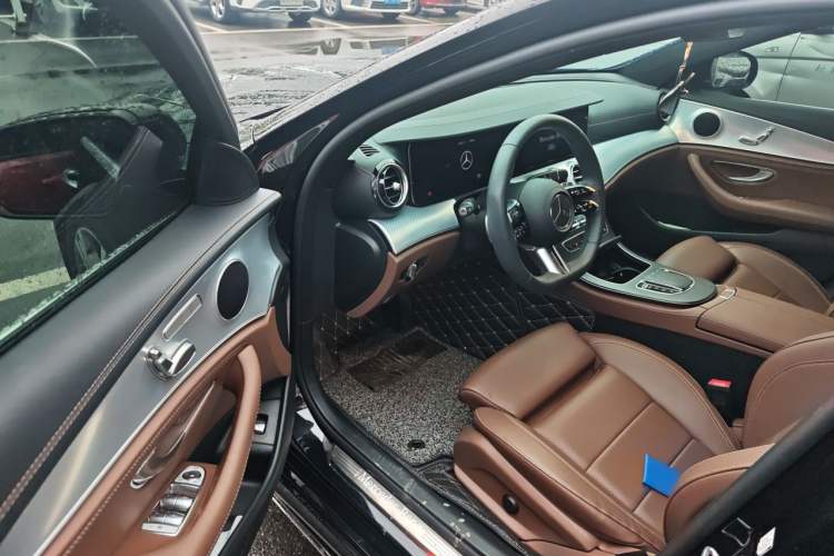 Used Mercedes-Benz E-Class 2023 Restyled E 260 L Sport Edition Driver Seat