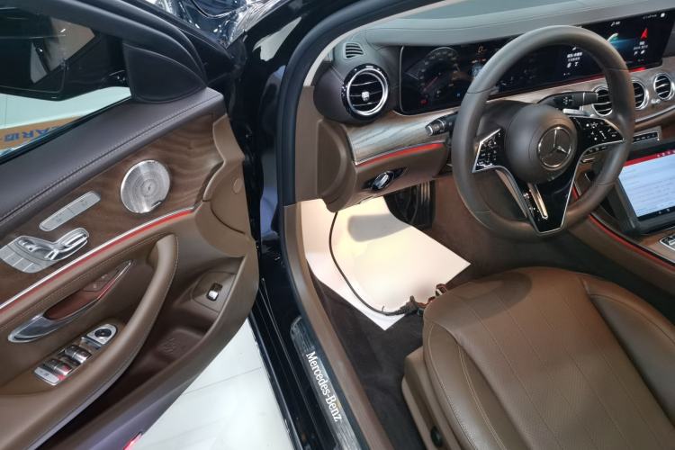 Used Mercedes-Benz E-Class 2023 Updated E 300 L Luxury Edition Driver Seat