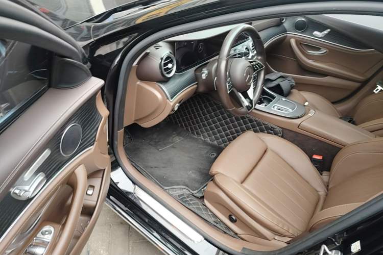 Used Mercedes-Benz E-Class 2023 E 260 L Driver Seat