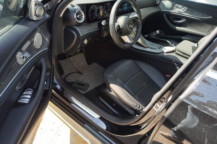 Used Mercedes-Benz E-Class 2023 Restyled E 300 L Sport Luxury Edition Driver Seat