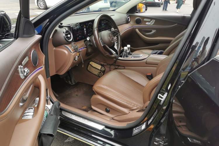 Used Mercedes-Benz E-Class 2023 Updated E 300 L Fashion Edition Driver Seat