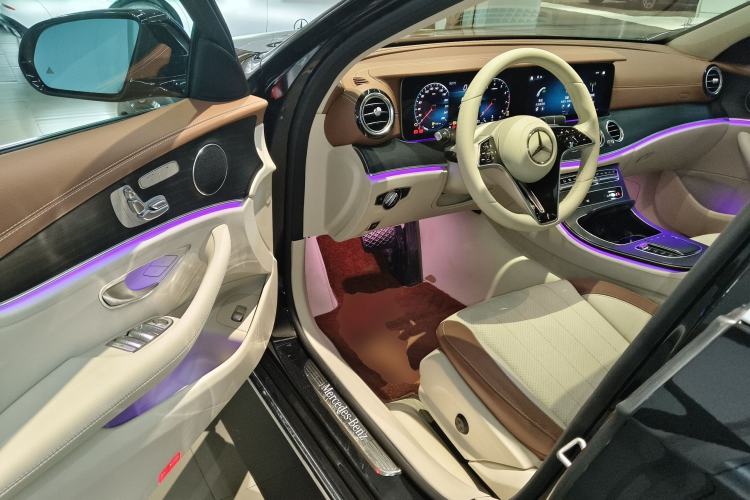 Used Mercedes-Benz E-Class 2023 Updated E 300 L Fashion Edition Driver Seat