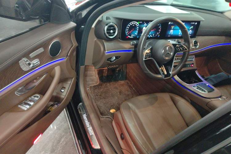 Used Mercedes-Benz E-Class 2023 Updated E 300 L Fashion Edition Driver Seat