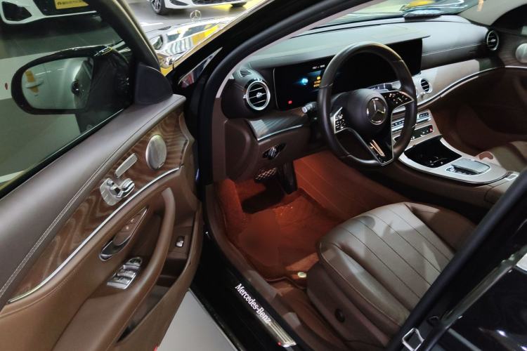 Used Mercedes-Benz E-Class 2023 Updated E 300 L Fashion Edition Driver Seat