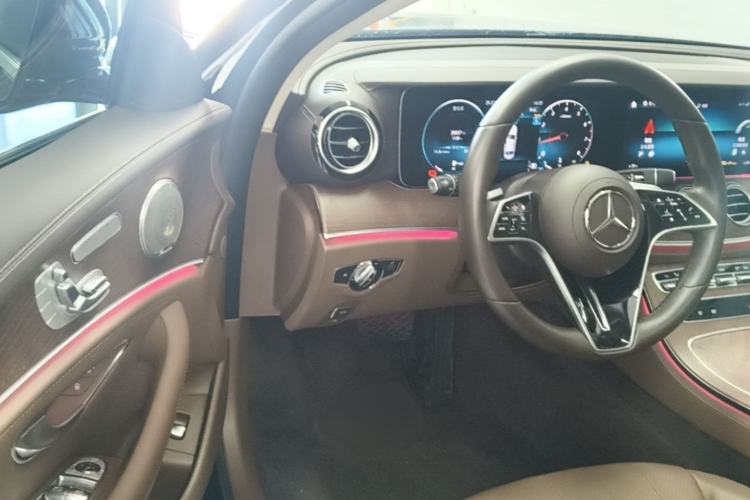 Used Mercedes-Benz E-Class 2023 Updated E 300 L Fashion Edition Driver Seat