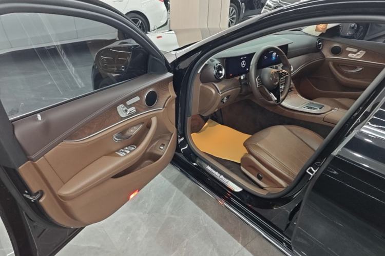 Used Mercedes-Benz E-Class 2023 Updated E 300 L Fashion Edition Driver Seat