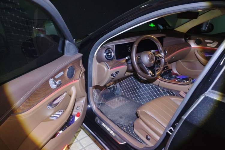 Used Mercedes-Benz E-Class 2023 Updated E 300 L Fashion Edition Driver Seat