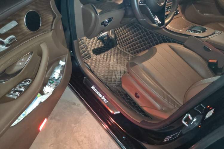 Used Mercedes-Benz E-Class 2023 Updated E 300 L Fashion Edition Driver Seat