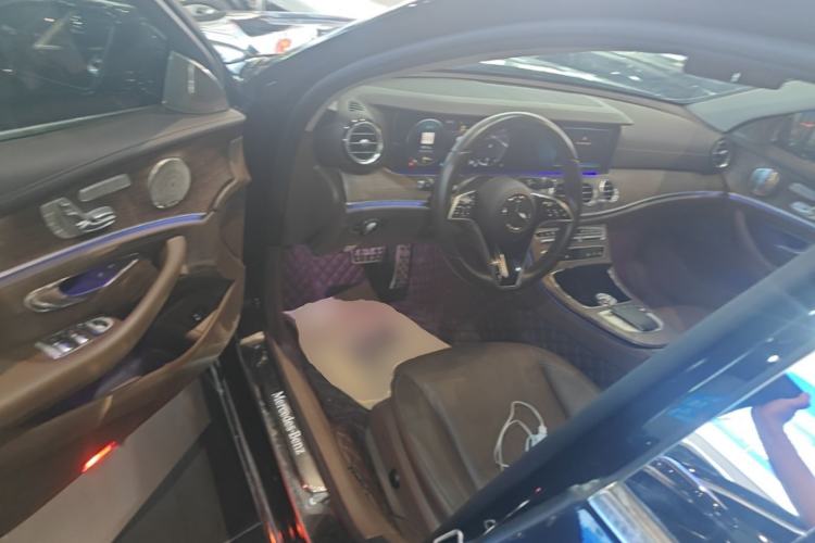Used Mercedes-Benz E-Class 2023 Updated E 300 L Fashion Edition Driver Seat