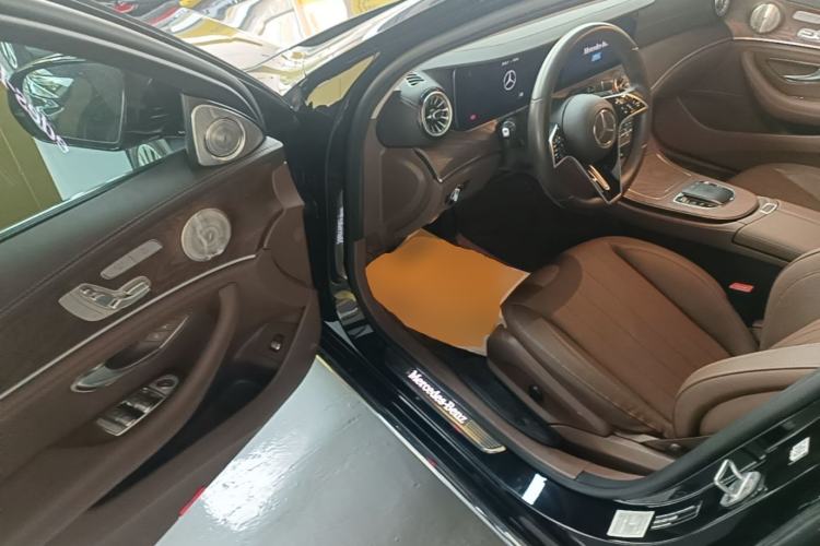 Used Mercedes-Benz E-Class 2023 Updated E 300 L Fashion Edition Driver Seat