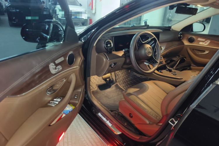Used Mercedes-Benz E-Class 2023 Updated E 300 L Fashion Edition Driver Seat