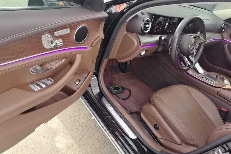 Used Mercedes-Benz E-Class 2023 Updated E 300 L Fashion Edition Driver Seat