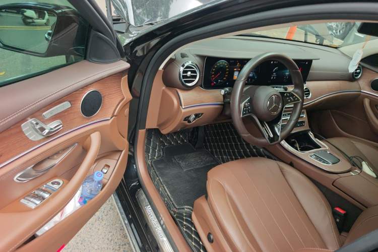 Used Mercedes-Benz E-Class 2023 Updated E 300 L Fashion Edition Driver Seat