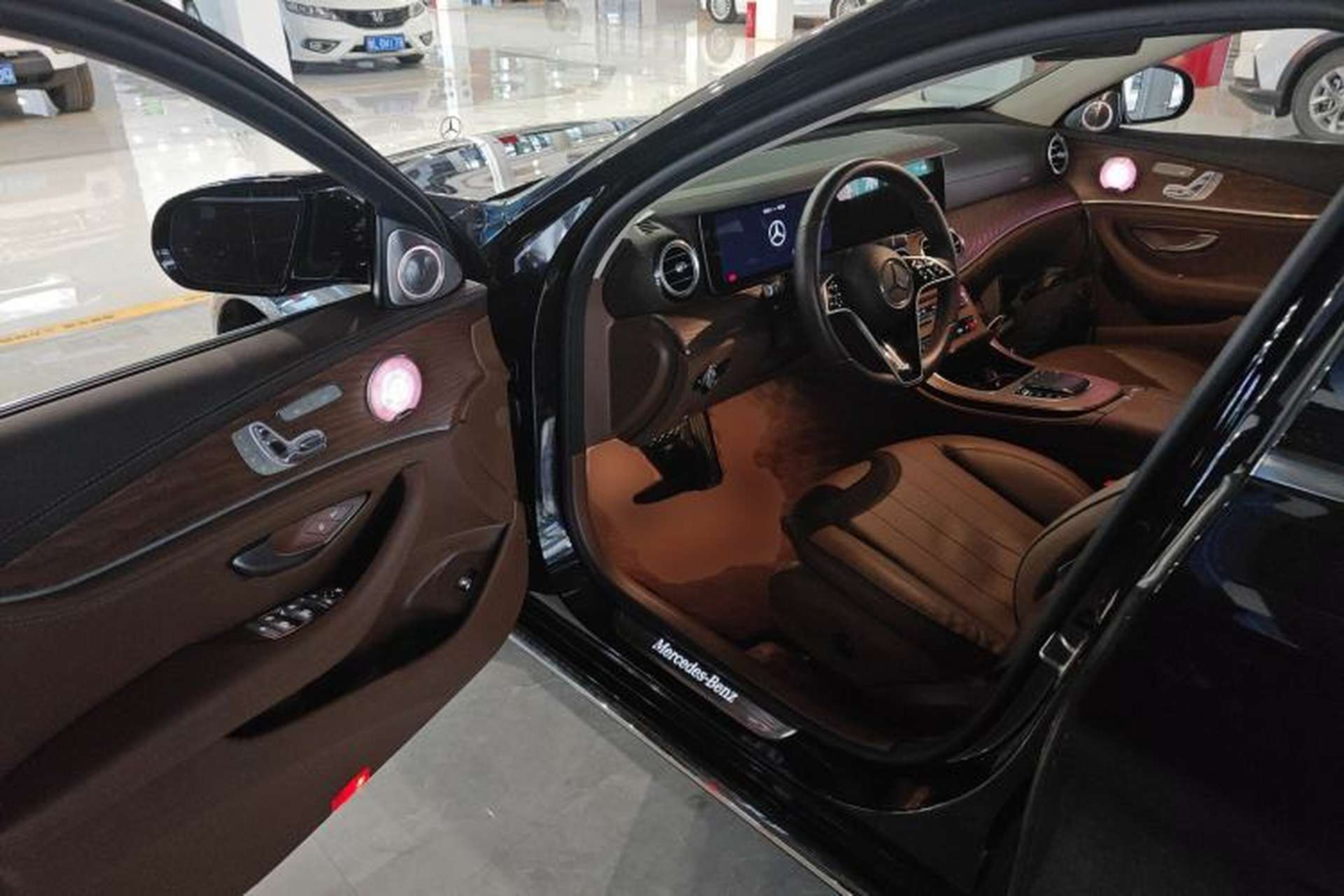 Used Mercedes-Benz E-Class 2023 Updated E 300 L Luxury Edition Driver Seat