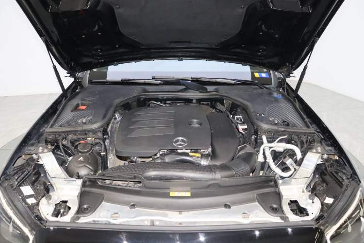 Used Mercedes-Benz E-Class 2023 Updated E 300 L Fashion Edition Engine Bay