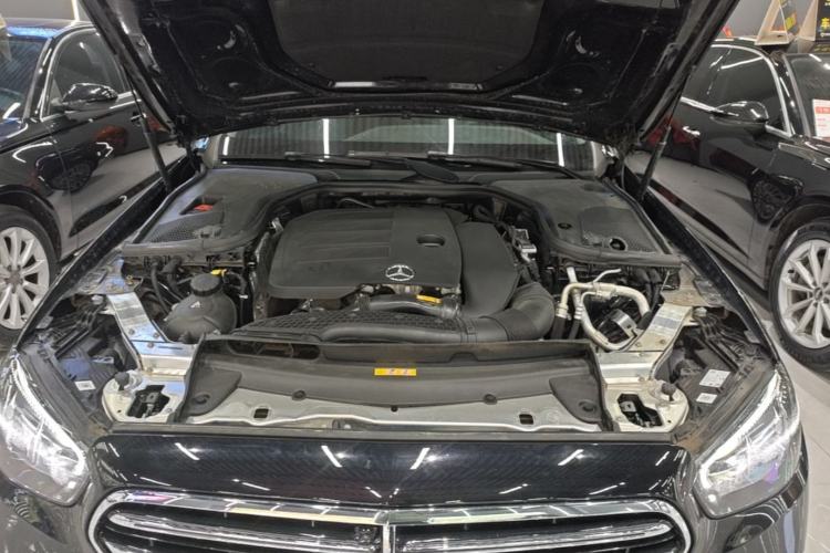 Used Mercedes-Benz E-Class 2023 Updated E 300 L Fashion Edition Engine Bay