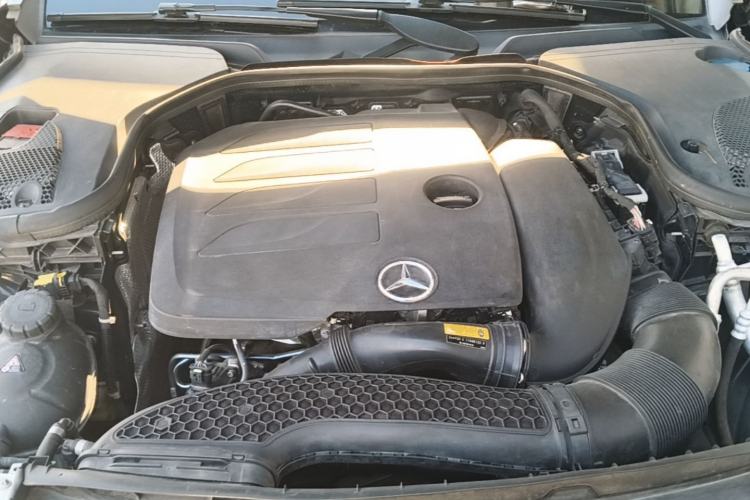 Used Mercedes-Benz E-Class 2023 E 260 L Engine Bay