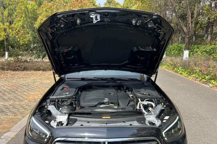 Used Mercedes-Benz E-Class 2023 Updated E 300 L Fashion Edition Engine Bay