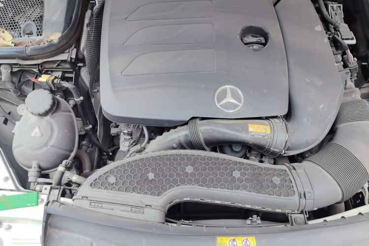 Used Mercedes-Benz E-Class 2023 Updated E 300 L Fashion Edition Engine Bay