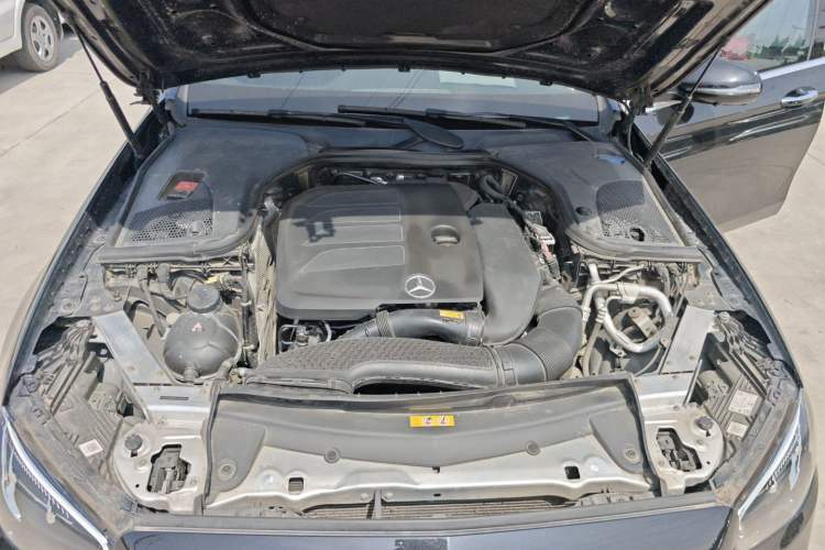 Used Mercedes-Benz E-Class 2023 Updated E 300 L Fashion Edition Engine Bay