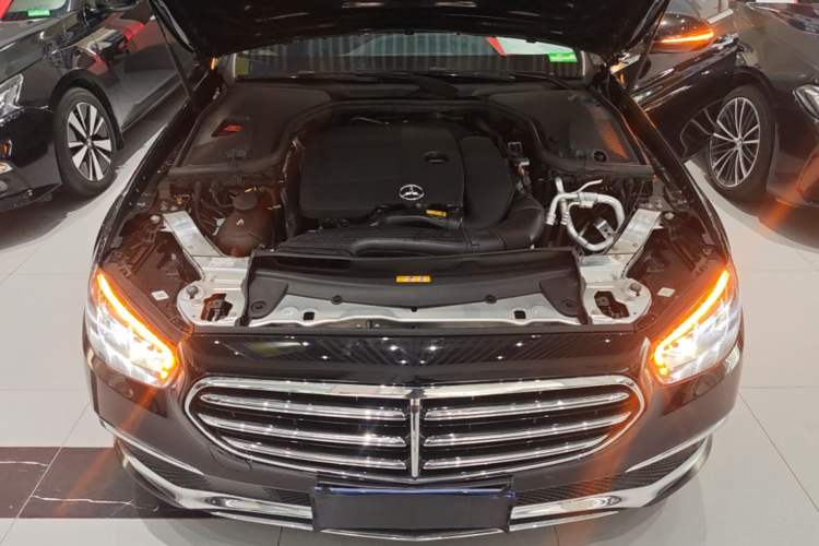 Used Mercedes-Benz E-Class 2023 Facelift E 260 L Engine Bay