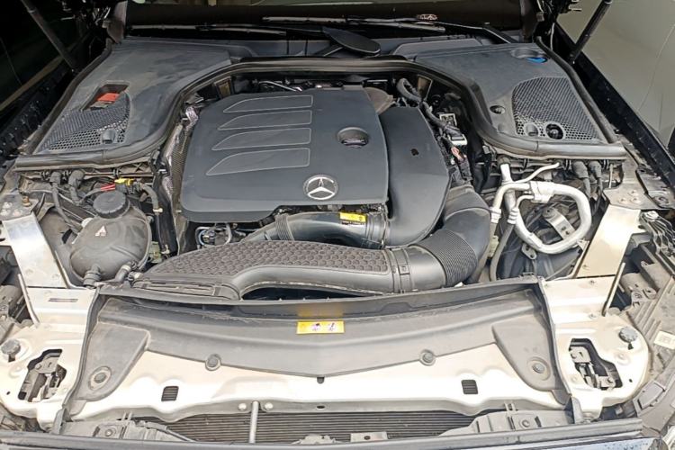 Used Mercedes-Benz E-Class 2023 Updated E 300 L Fashion Edition Engine Bay