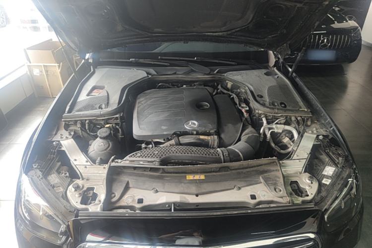 Used Mercedes-Benz E-Class 2023 Facelift E 260 L Engine Bay