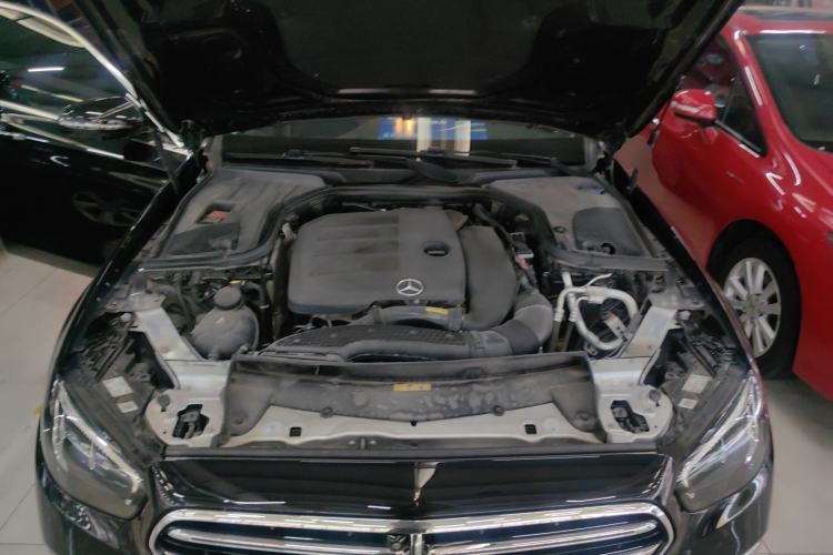 Used Mercedes-Benz E-Class 2023 Updated E 300 L Fashion Edition Engine Bay