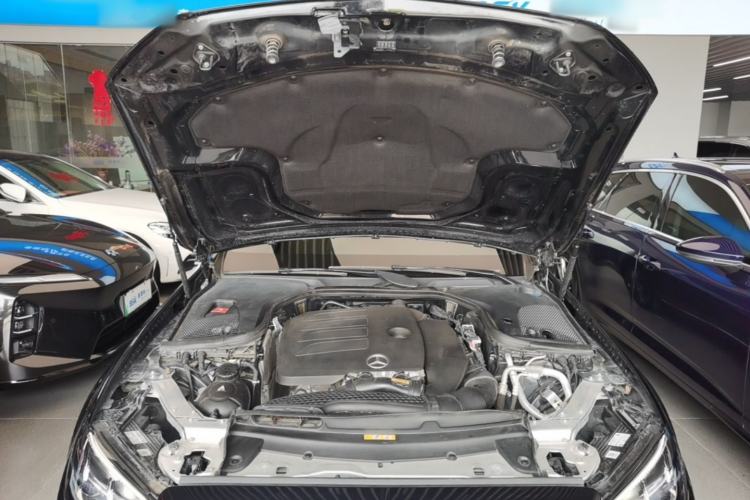 Used Mercedes-Benz E-Class 2023 Facelift E 260 L Engine Bay