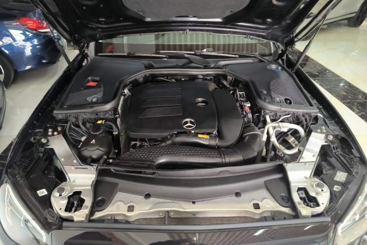 Used Mercedes-Benz E-Class 2023 E 260 L Engine Bay