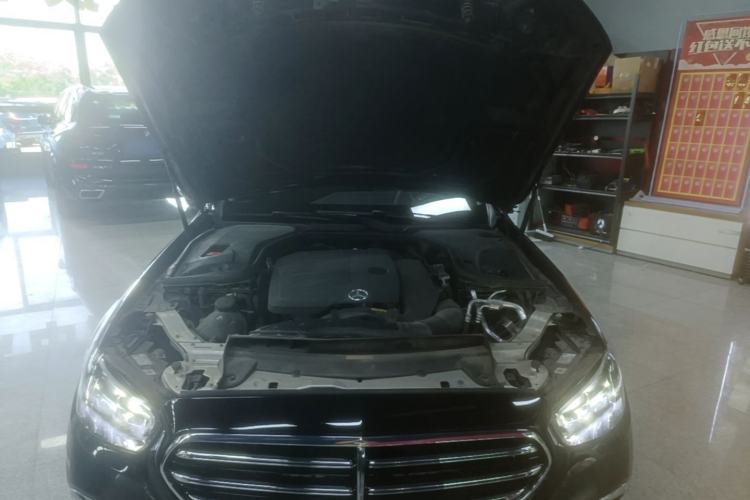 Used Mercedes-Benz E-Class 2023 E 260 L Engine Bay