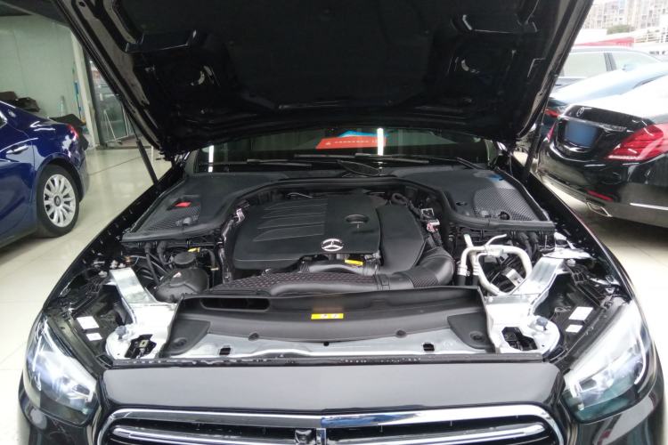 Used Mercedes-Benz E-Class 2023 Updated E 300 L Fashion Edition Engine Bay