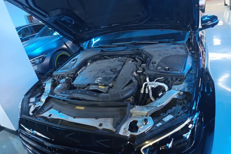 Used Mercedes-Benz E-Class 2023 Updated E 300 L Fashion Edition Engine Bay