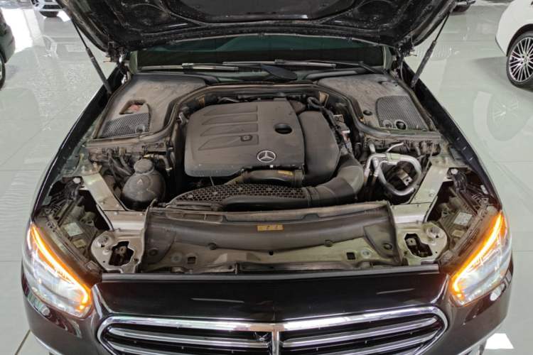 Used Mercedes-Benz E-Class 2023 Updated E 300 L Fashion Edition Engine Bay