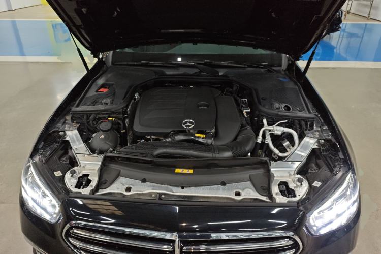Used Mercedes-Benz E-Class 2023 Facelift E 260 L Engine Bay