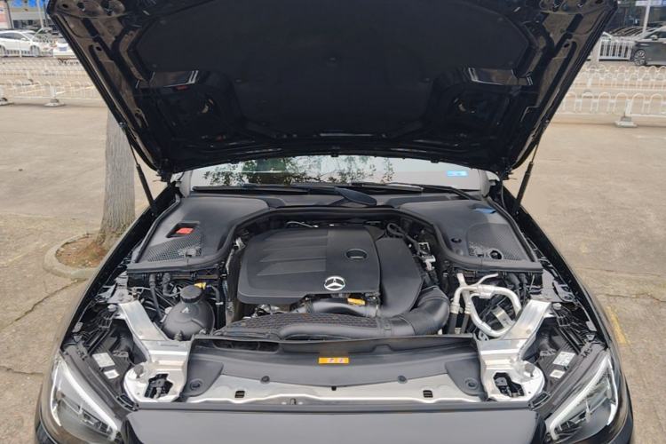 Used Mercedes-Benz E-Class 2023 Updated E 300 L Fashion Edition Engine Bay