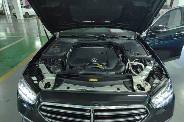 Used Mercedes-Benz E-Class 2023 Updated E 300 L Fashion Edition Engine Bay