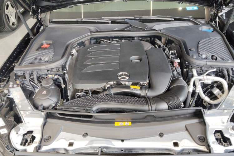 Used Mercedes-Benz E-Class 2023 Facelift E 260 L Engine Bay