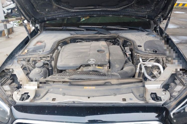 Used Mercedes-Benz E-Class 2023 Updated E 300 L Fashion Edition Engine Bay