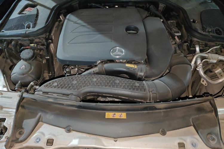Used Mercedes-Benz E-Class 2023 E 260 L Engine Bay
