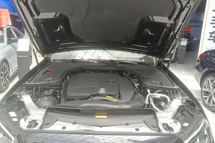Used Mercedes-Benz E-Class 2023 Updated E 300 L Fashion Edition Engine Bay