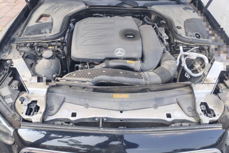 Used Mercedes-Benz E-Class 2023 E 260 L Engine Bay