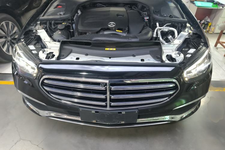 Used Mercedes-Benz E-Class 2023 Updated E 300 L Fashion Edition Engine Bay