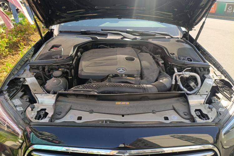 Used Mercedes-Benz E-Class 2023 Updated E 300 L Fashion Edition Engine Bay