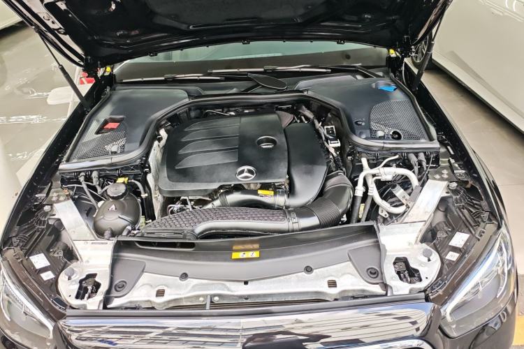 Used Mercedes-Benz E-Class 2023 E 260 L Engine Bay