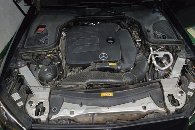 Used Mercedes-Benz E-Class 2023 Updated E 300 L Fashion Edition Engine Bay