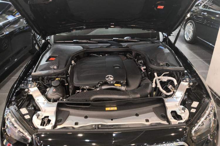Used Mercedes-Benz E-Class 2023 Facelift E 260 L Engine Bay